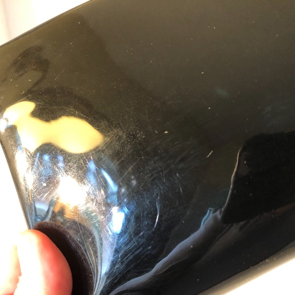 SOLD 1960s Black Patent Leather Clutch w/ Kiss Closure - Picture 8 of 8